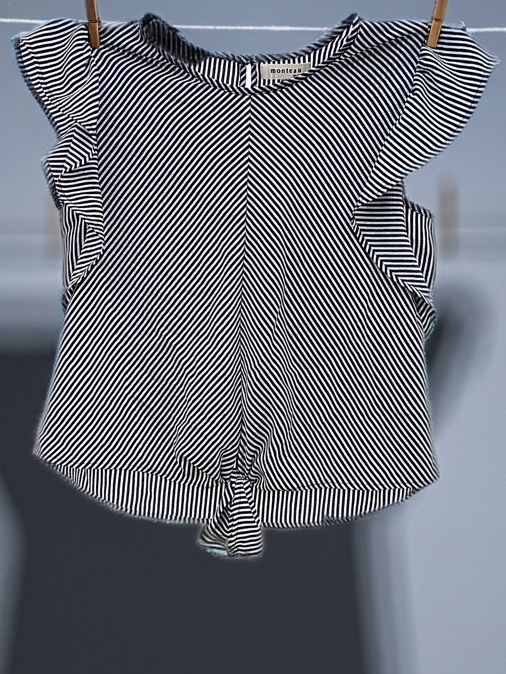 Monteau Striped Sleeveless Blouse Ruffle Flutter Sleeve Front Tie Top Small